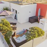 Bica Luxury Penthouse 아파트