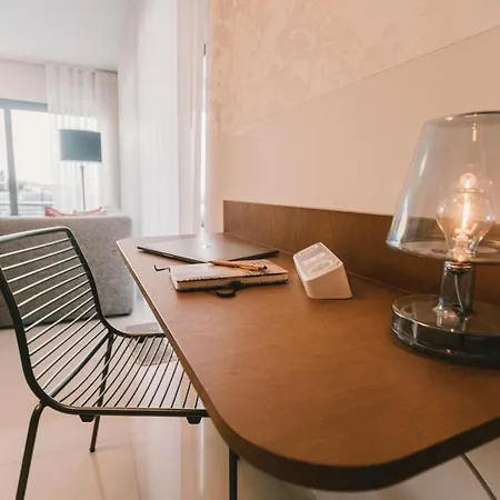 Bica, Luxury Heated Penthouse With Jacuzzi And Large Terrace In *