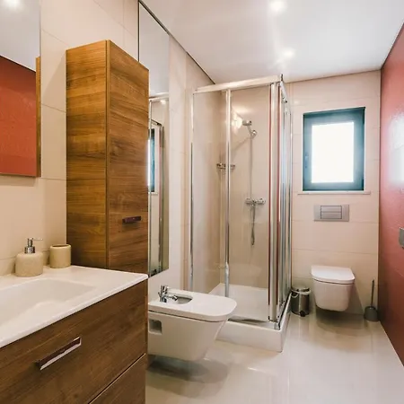 Bica, Luxury Heated Penthouse With Jacuzzi And Large Terrace In 巴勒尔