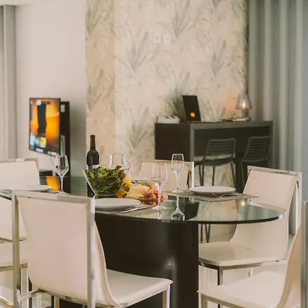Bica Luxury Penthouse شقة *