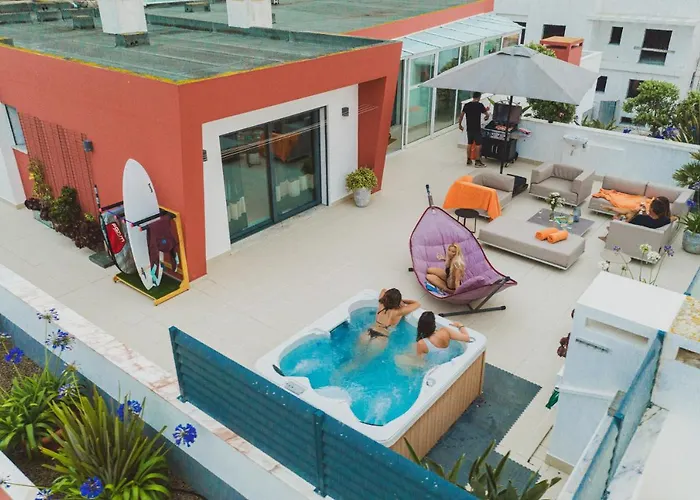 Bica, Luxury Heated Penthouse With Jacuzzi And Large Terrace In דירה *