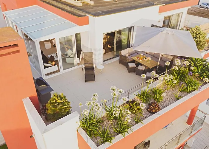 Bica, Luxury Heated Penthouse With Jacuzzi And Large Terrace In בליאל