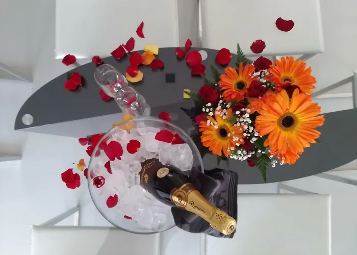 Bica, Luxury Heated Penthouse With Jacuzzi And Large Terrace In דירה