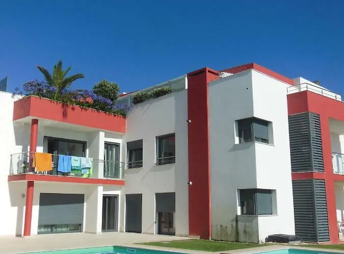 Bica, Luxury Heated Penthouse With Jacuzzi And Large Terrace In דירה בליאל